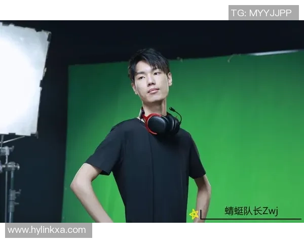 DOTA2深度解析：LNG战队如何通过团队协作赢得比赛胜利