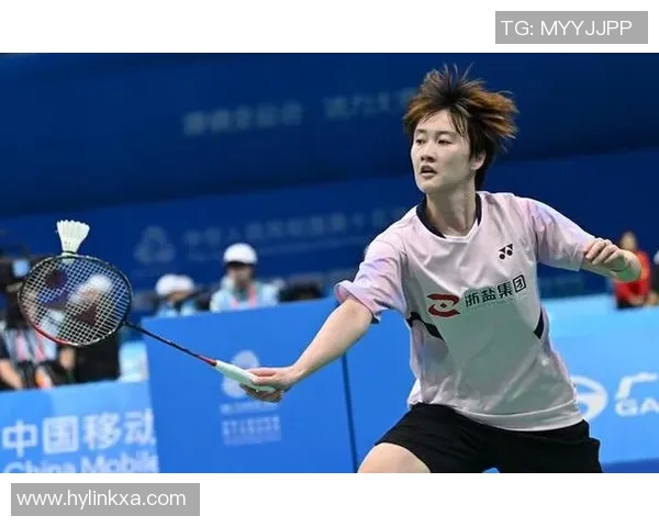 女排联赛江苏队与浙江队激战正酣精彩瞬间引人瞩目